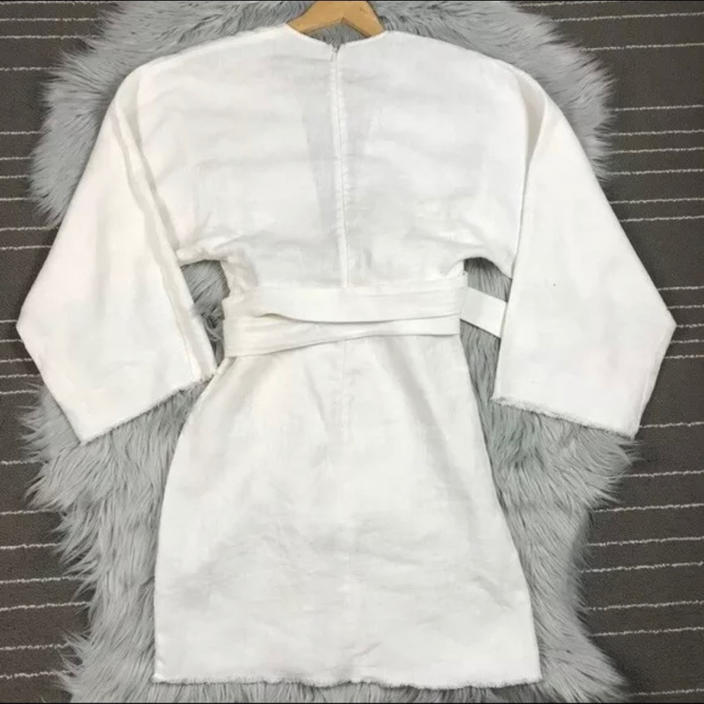 SOLD - Reformation Maybury Linen Wrap Kimono 💕 - Picture 2 of 3